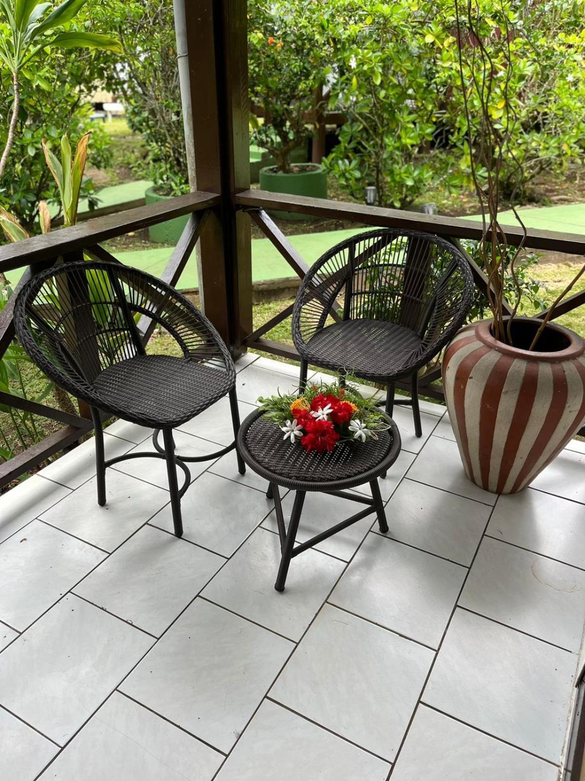 Pension Hibiscus Taha'A Vaitoare  Exterior photo